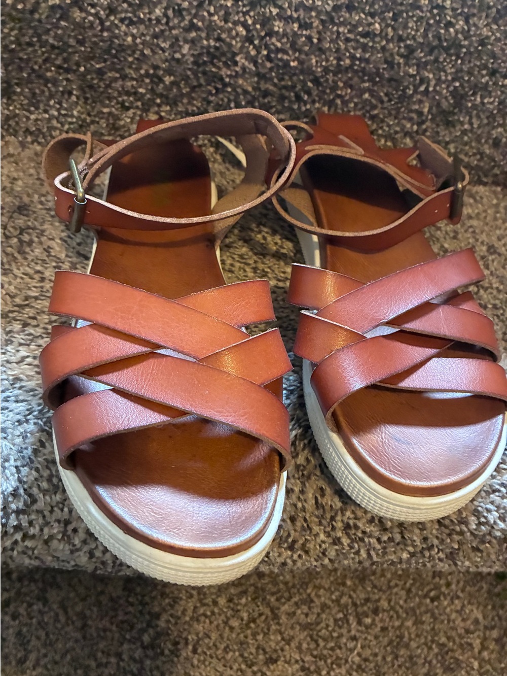 MIA WOMANS SANDLES SIZE  9